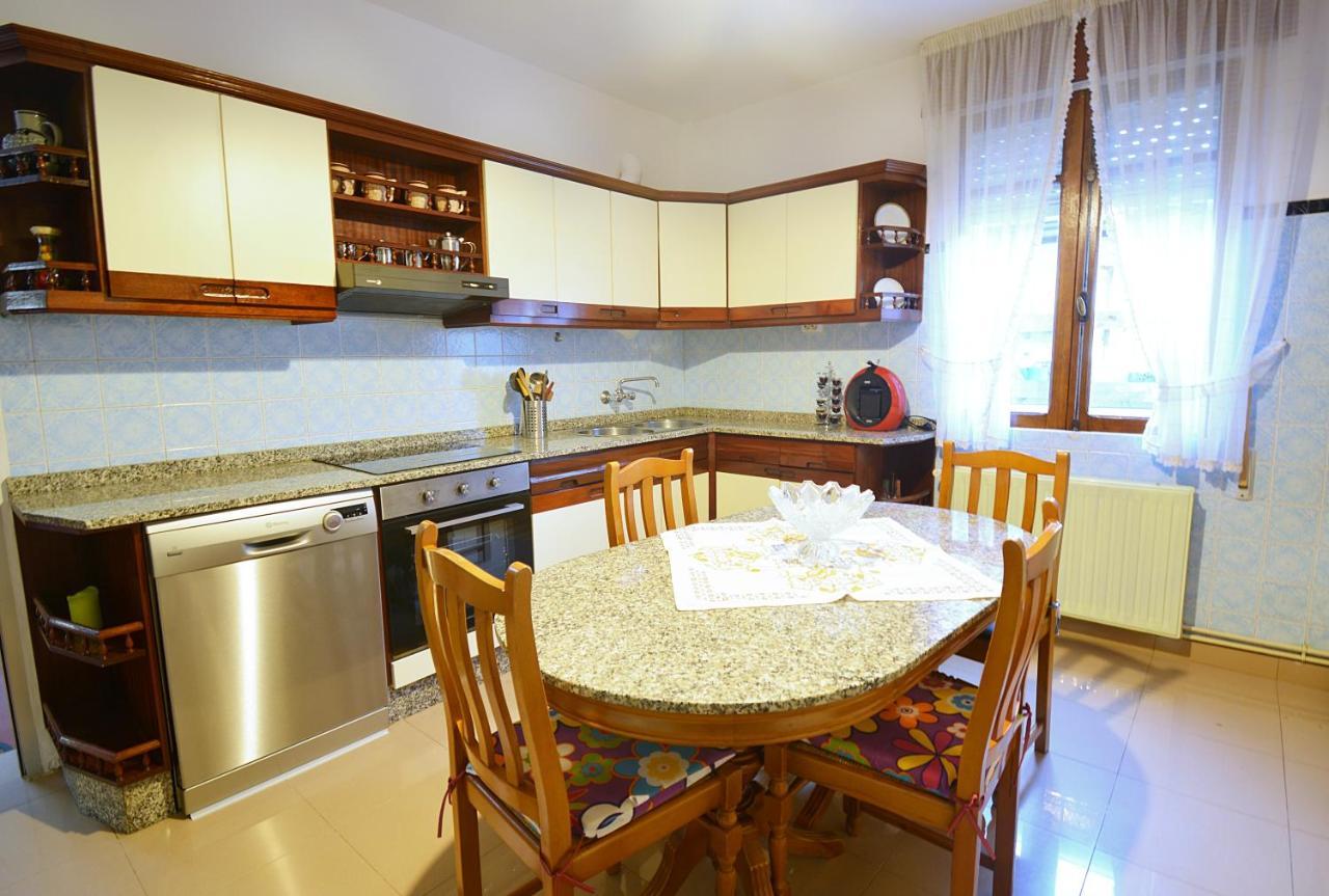 Casa Con Jardin En Vilanova De Arousa Pontevedra Bagian luar foto